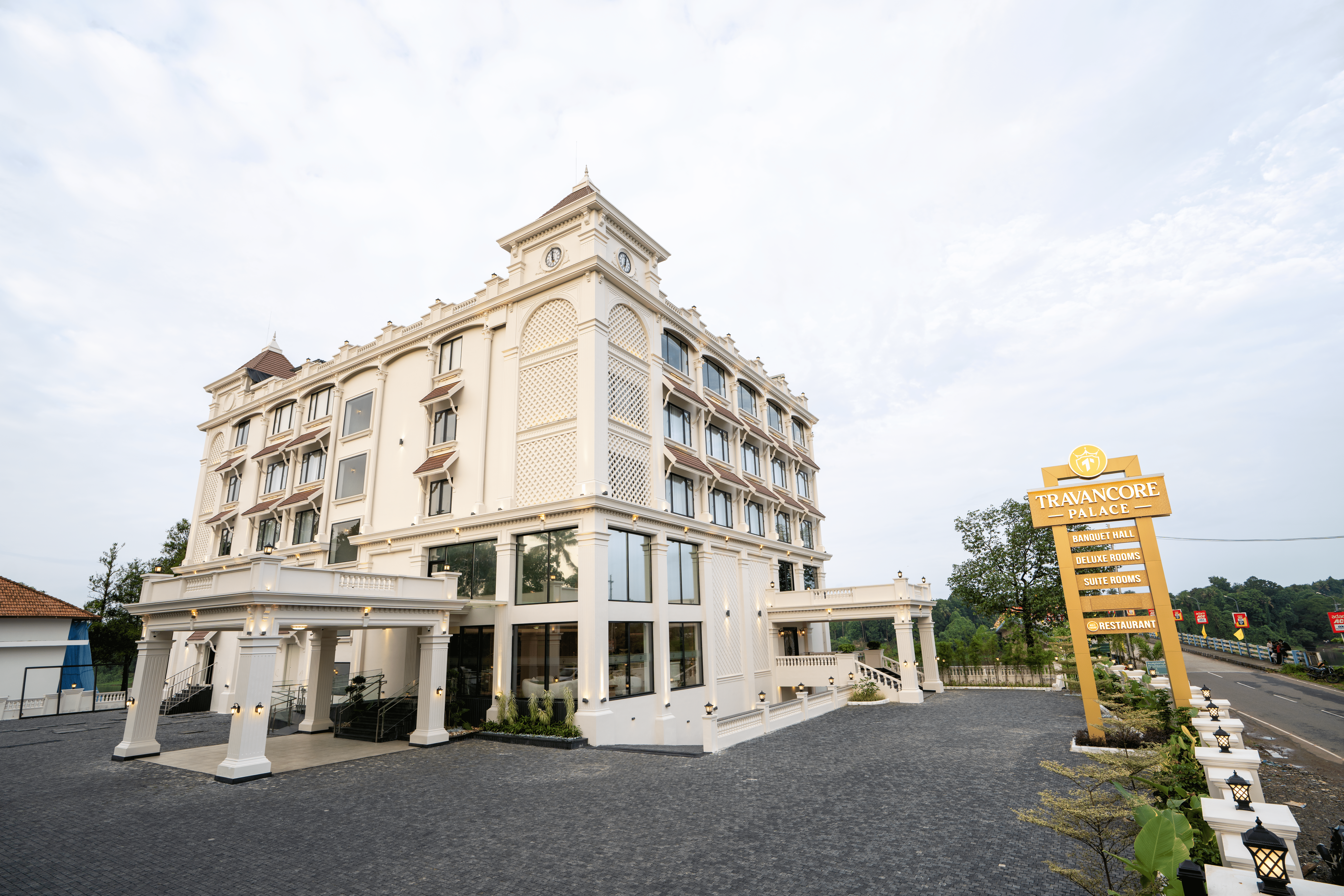 Looking for a River View Hotel Near Kochi Airport? Here's What to Consider